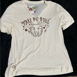 XL graphic tee with v-neck cut